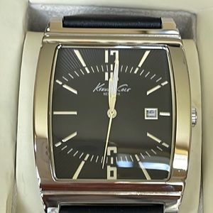 Kenneth Cole men battery leather band water resistant 50m w/date